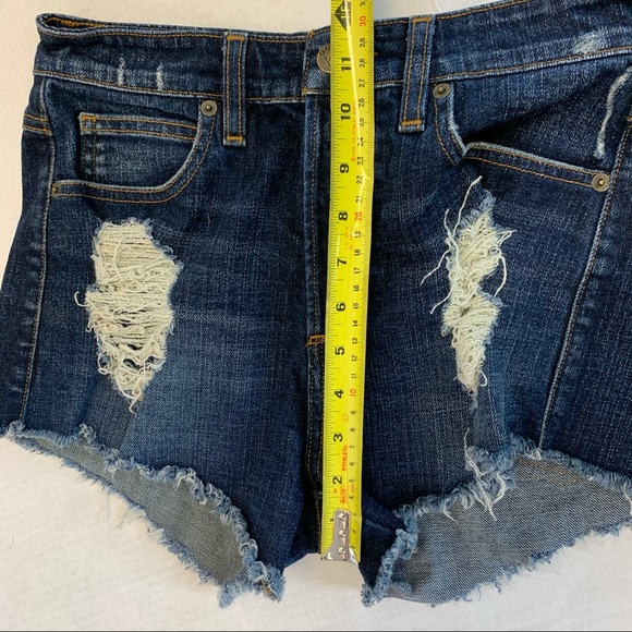 Guess high rise button fly denim Jean shorts Sz 27 - Picture 7 of 9